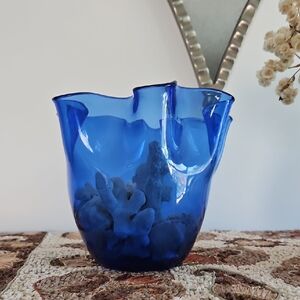 Elegant Hankerchief Blue Vintage Glass Vase.